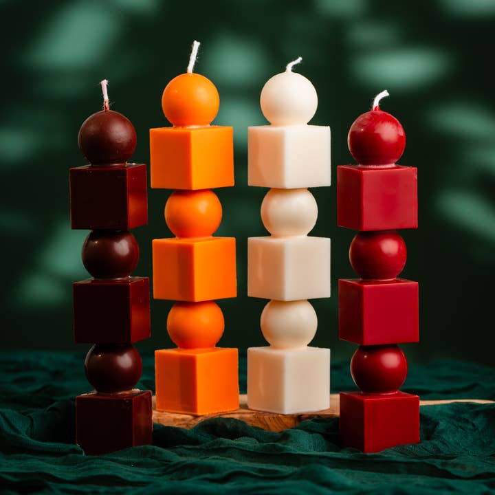 Allure CA – Engroshandel Søjlelys – Square Stack Luxe Candle – Skulpturel Elegance i Farver0