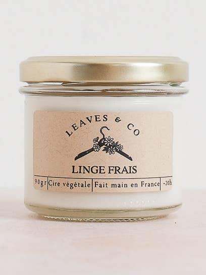 Geurkaars met frisse linnengeur in seizoenspot voor wholesale door Leaves & Co