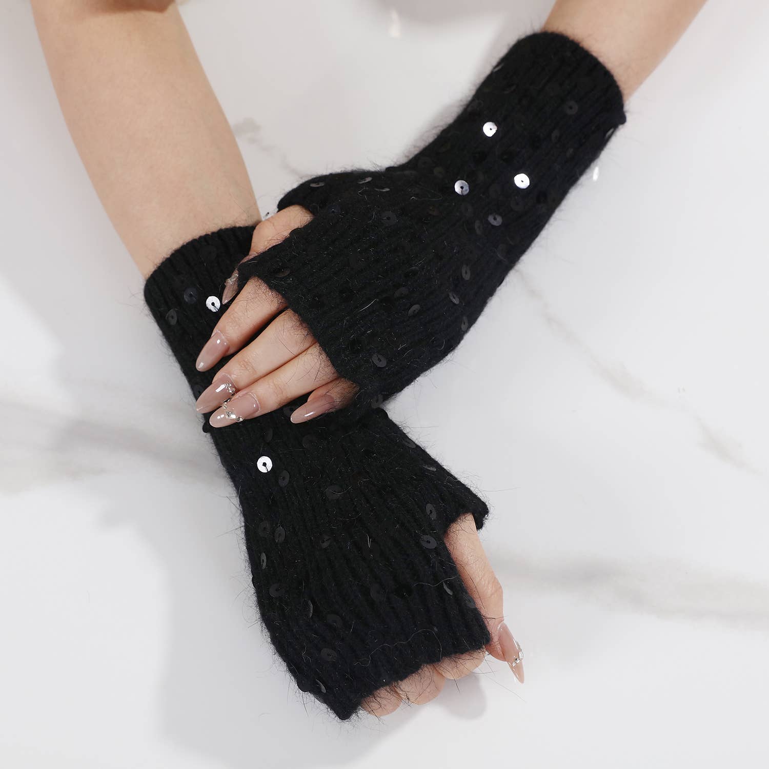 PEACH ACCESSORIES – wholesale Winter accessory set – women's – Sequins Pompom Hat and Gloves Set SD117-111