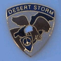 Desert Storm Pin Cloisonne för wholesale av Military Patches & Pins