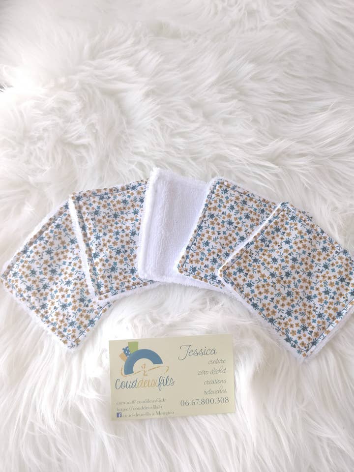 Liberty Blue Mustard Wipes for wholesale by Coud deux fils