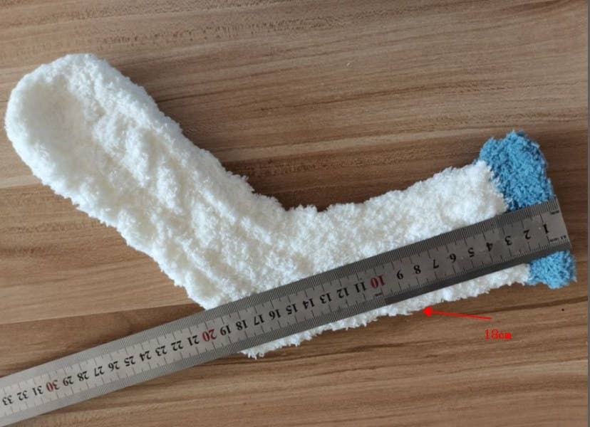 UNISHE - Vente Chaussons chaussettes – femme - Chaussettes de couchage douces antidérapantes et floues d'hiver ACC9926