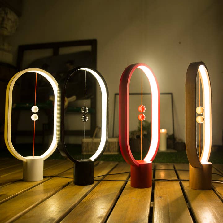 Allocacoc DesignNest – Großhandel Akzent-/Schreibtischleuchte – Heng Balance Lampe Ellipse, Kunststoff, USB-C, regulär und klein7