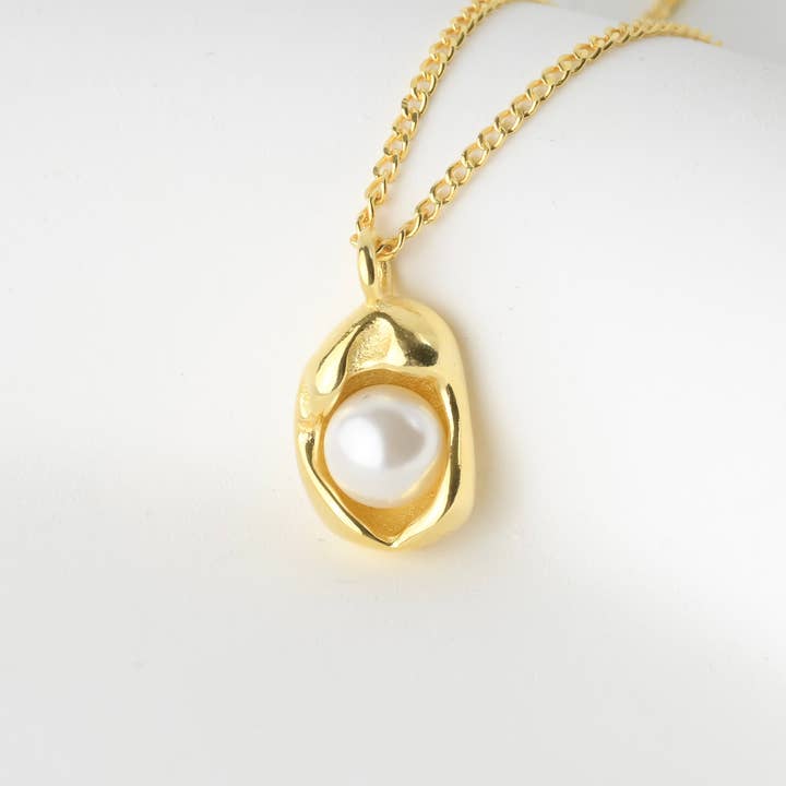 Silver Pearl Necklace - Dainty Sterling Silver Pearl Pendant for wholesale by Blueyejewelry