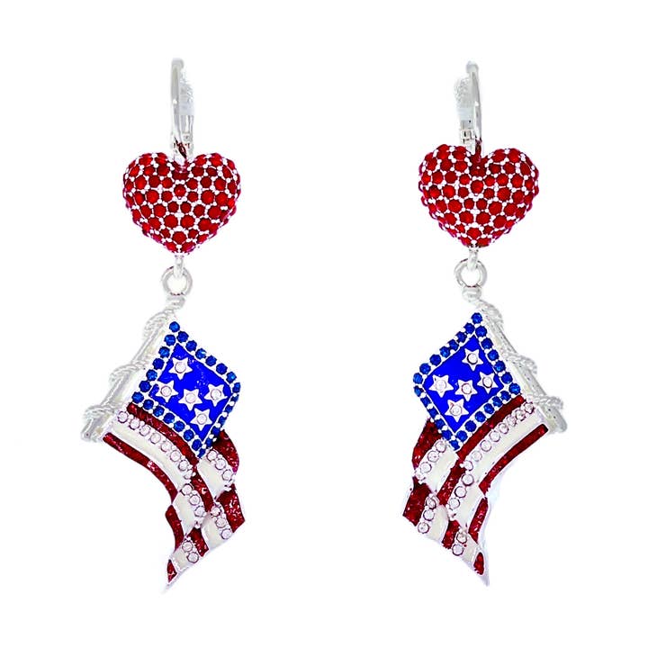 Orecchini pendenti leggeri a forma di cuore del 4 luglio Ritzy Couture per la vendita all'ingrosso da parte di Ritzy Couture by Esme Hecht