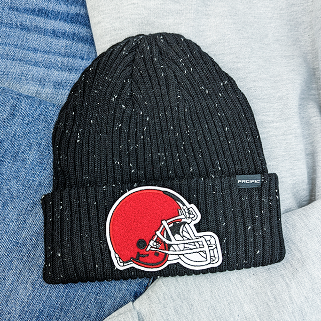 Trendy Transfers - Wholesale Patch - RED Football Helmet Hat/Pocket Chenille Patch1