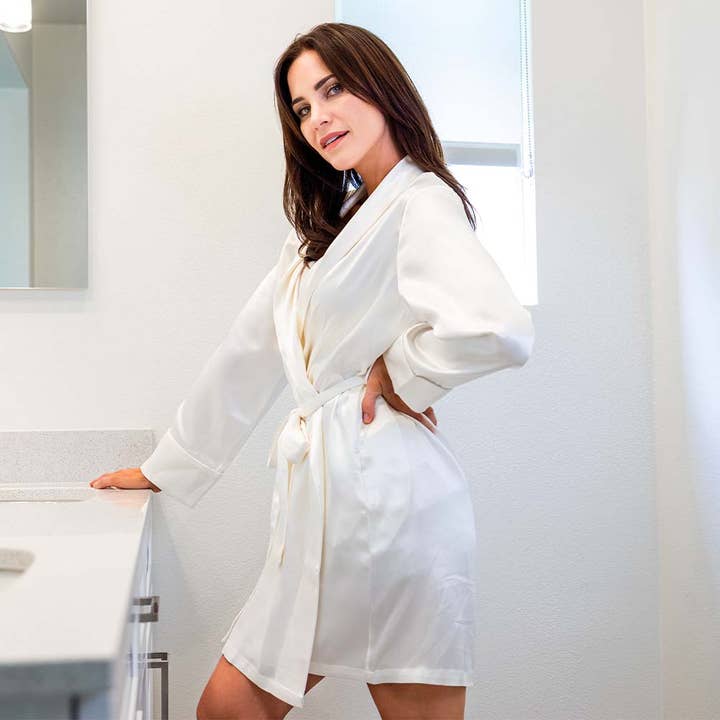 Classic Robe - White for wholesale by Blissy