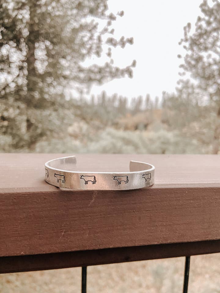 Koeienstapelaar voor wholesale door Moon Rae Design Co