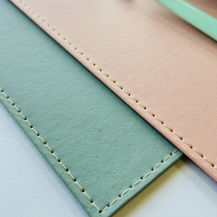 Classic MOD Faux Leather & Copper for wholesale by Davanti/Vía Deco Home