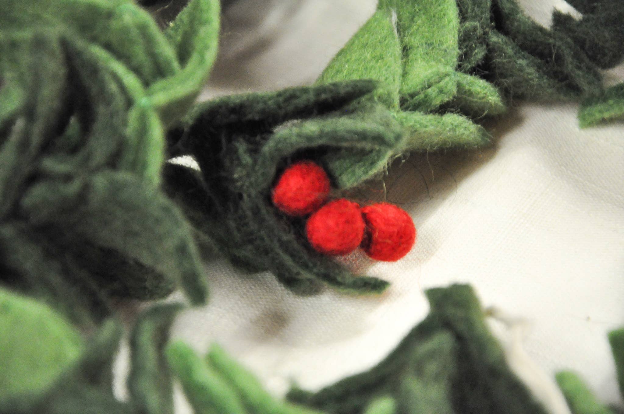 Zumki - Wholesale Bunting/Garland - Holly Berry Felt Garland2