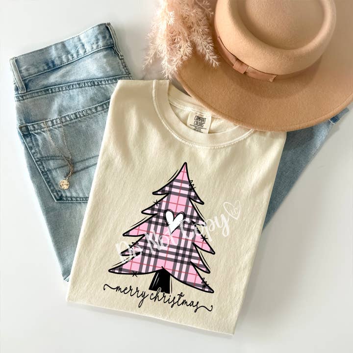 T-shirt gráfica de Natal com árvore xadrez rosa por atacado de Lauras Closet