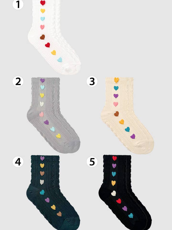 Chaussettes femme à maille avec pompons et cœurs pour la vente par 7DAYSSOCKS