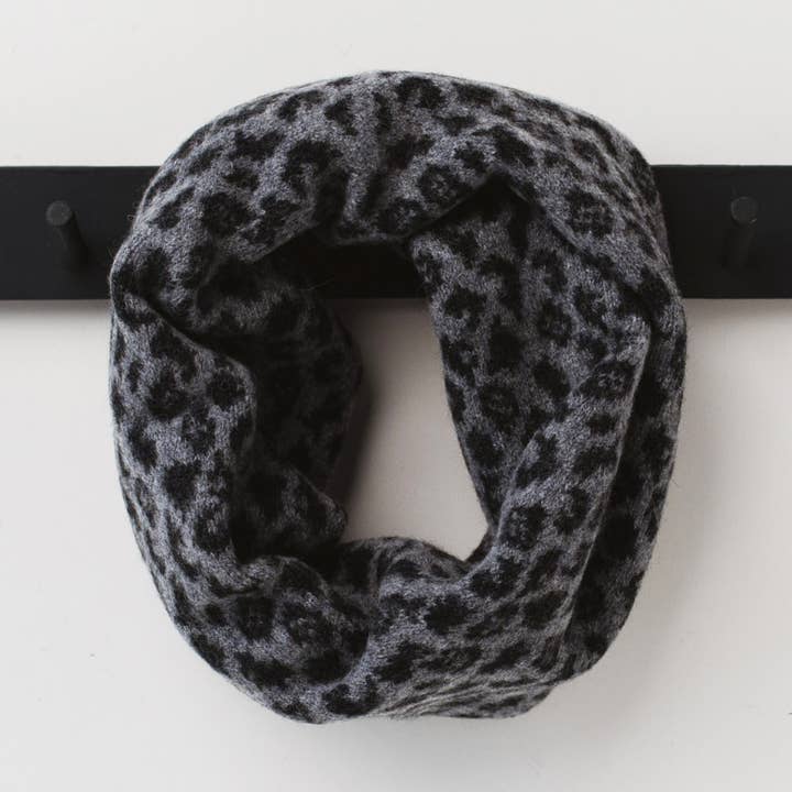 Leopard snood / cowl - grey for wholesale by Miss Knit Nat