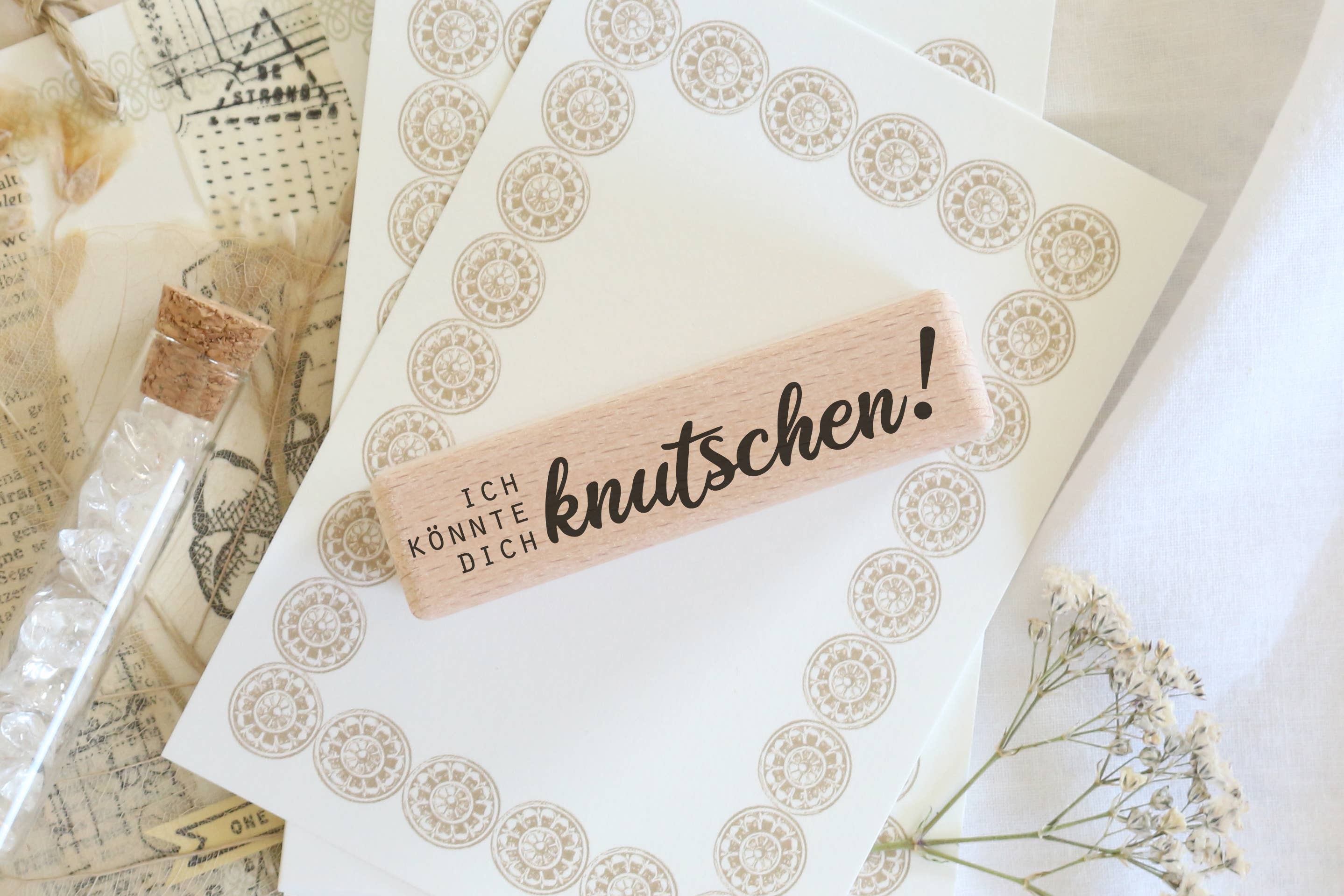 Emadam - Art & Design - Wholesale Rubber/Decorative Stamp - Stempel - I could smooch you!