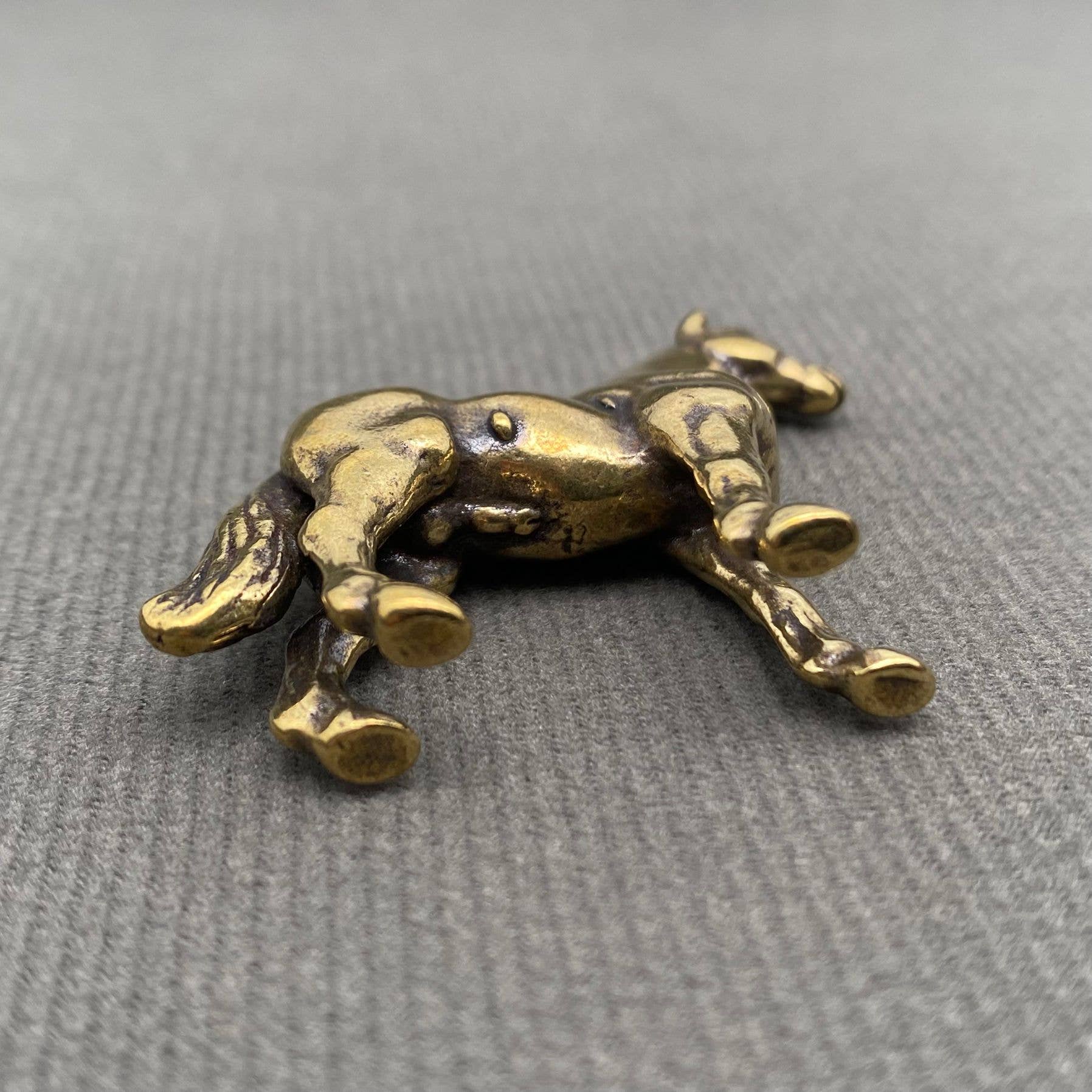 Mio Queena - Wholesale Decorative Figurine - Brass Warhorse Crafts Desktop Ornaments Decoration3