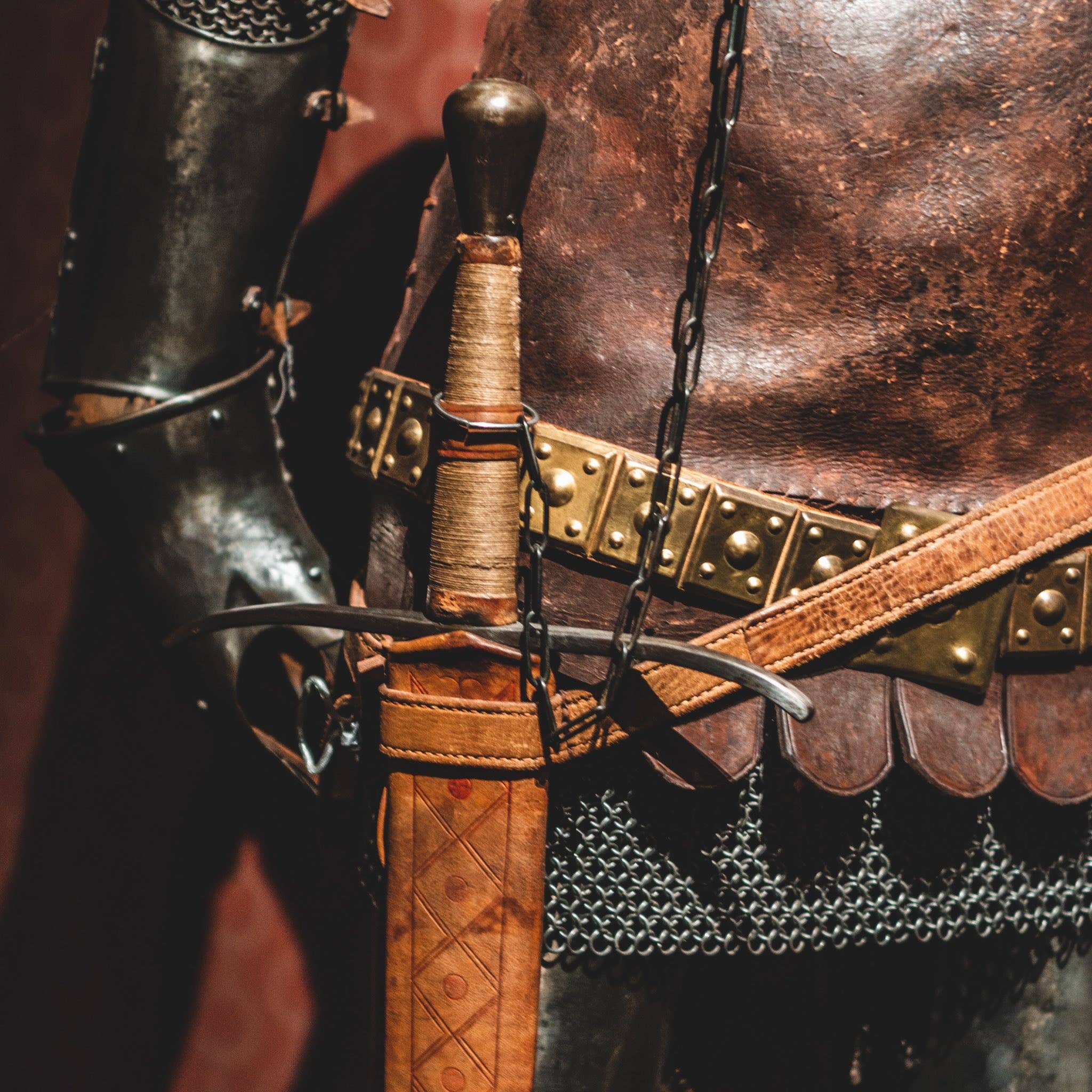 Cantrip Candles - Wholesale Travel Candles - Adventurer's Emporium 6oz Candle1