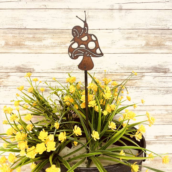 Universal Ironworks USA - Wholesale Garden/Lawn Stake - Mushroom with Snail Rustic Garden Whimsical Plant Stake