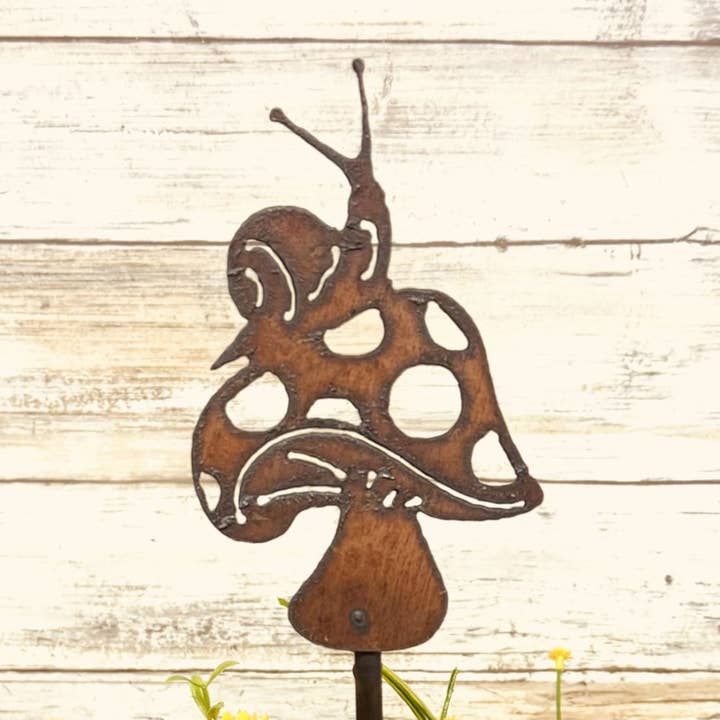 Universal Ironworks USA – Estaca de jardim/relva por atacado – Estaca de planta capricho de jardim rústico de cogumelo com caracol0