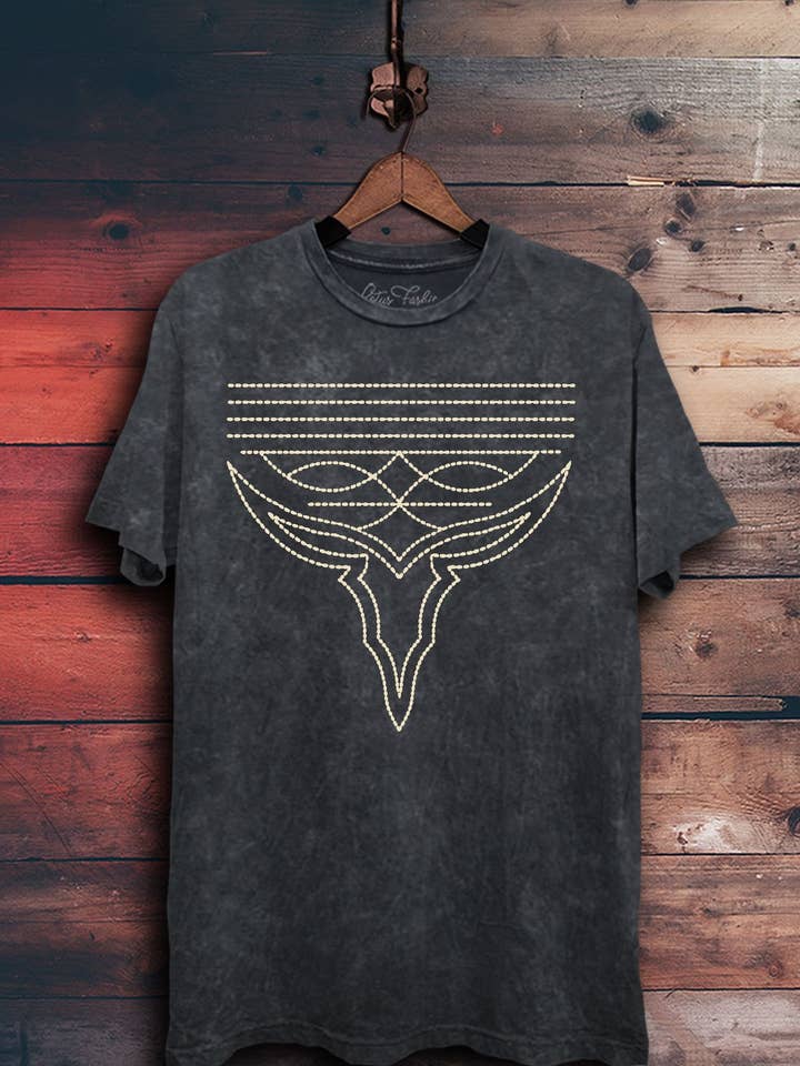 Lotus Fashion Collection - Wholesale T-shirt met print - Dames - Western Boot Stitch top met grafische print8