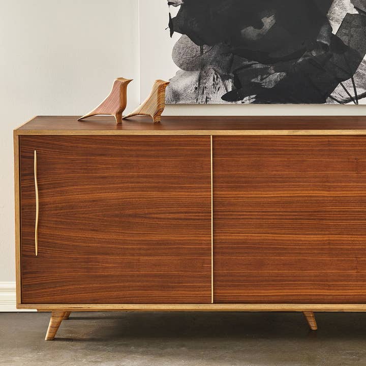 Relic Modern™ | Furniture & Objects - Vente Sculpture - Sculpture Robin en Noyer Minimaliste Moderne et Bouleau de la Baltique5