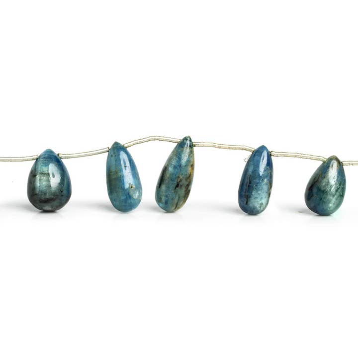 Cyanite bleue en forme de larme unie, 7 pouces, 11 perles pour la vente par The Bead Traders