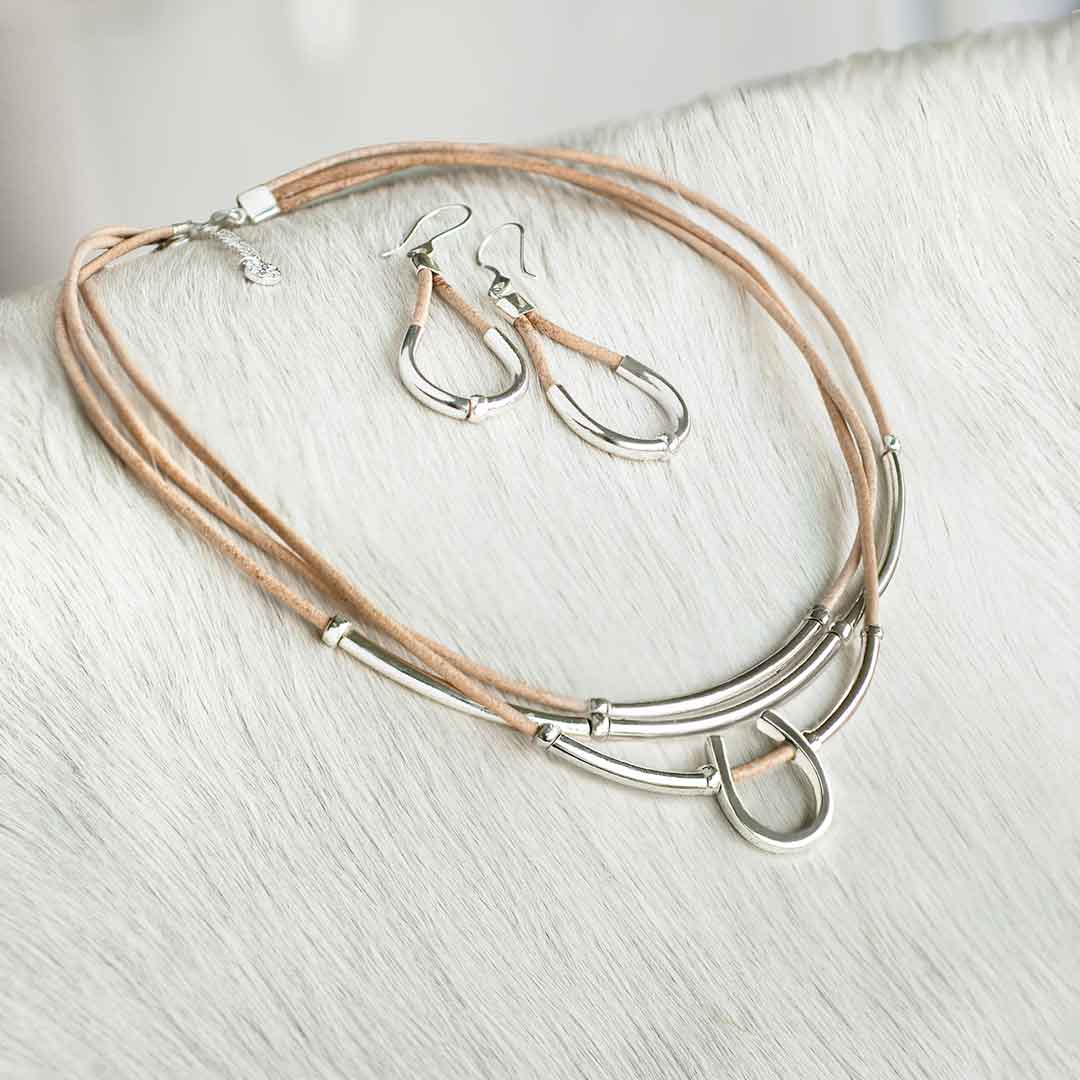 URBAN-EQUESTRIAN - Wholesale Dangle Earrings - Calista - Sterling Silver Bosal Horseshoe Earring on Natural Leather7