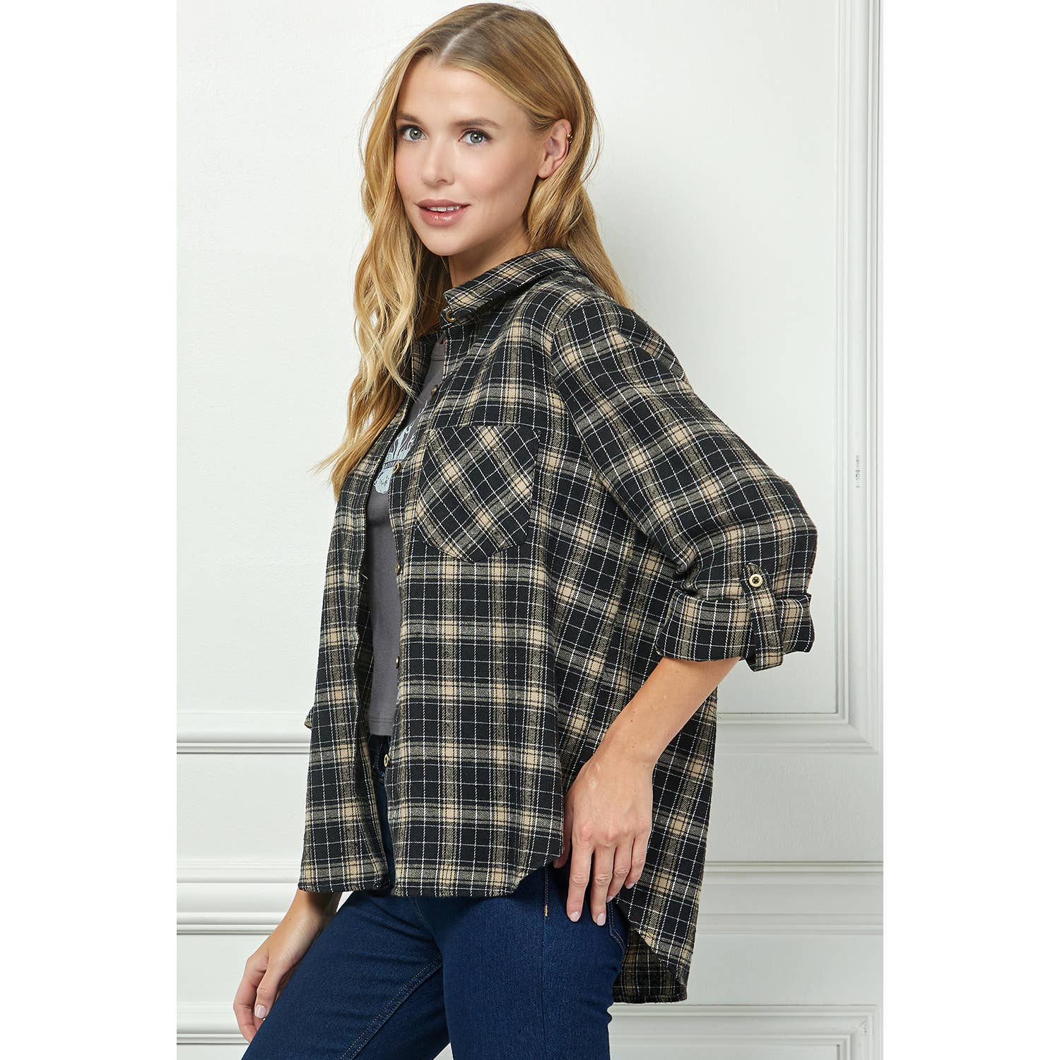 TAUPE/BLK KARIERTE FLANELLHEMDEN MIT ROLLÄRMELN UND KRAGEN für den Großhandel auf Faire2