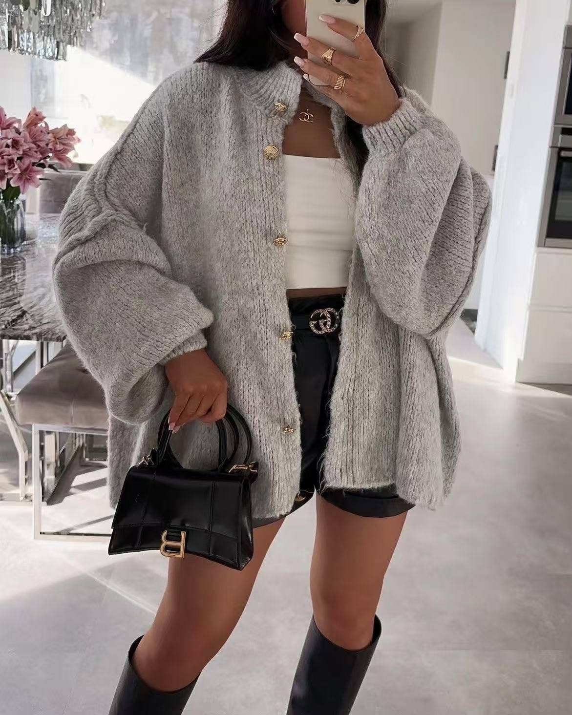 ESTEE BROWN - Vente Cardigan – femme - Gilet en laine avec boutons dorées - 10263