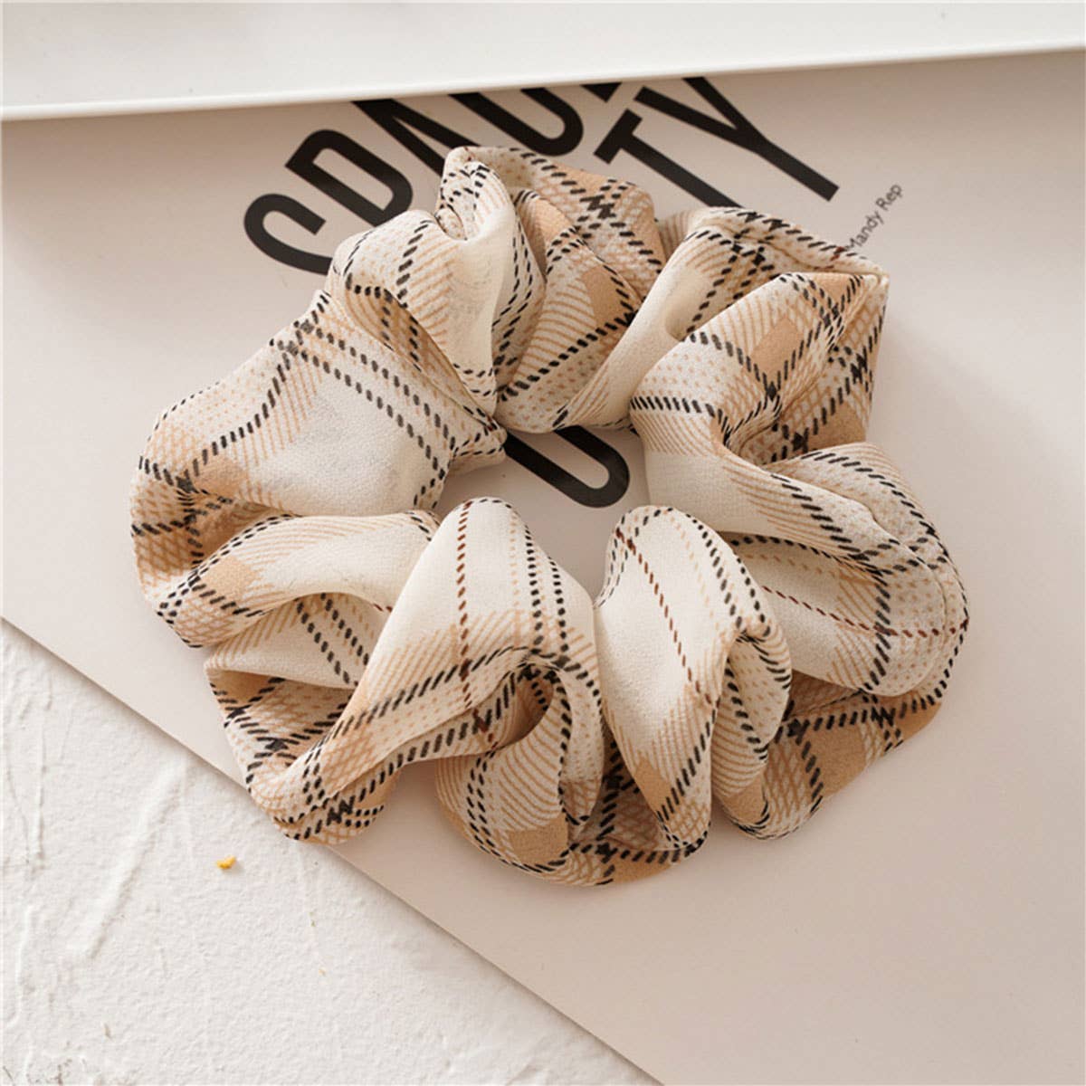 ACCITY - Wholesale Scrunchie - Women's - NEW CHECKERED PRINT SCRUNCHIES_CWAHA03522