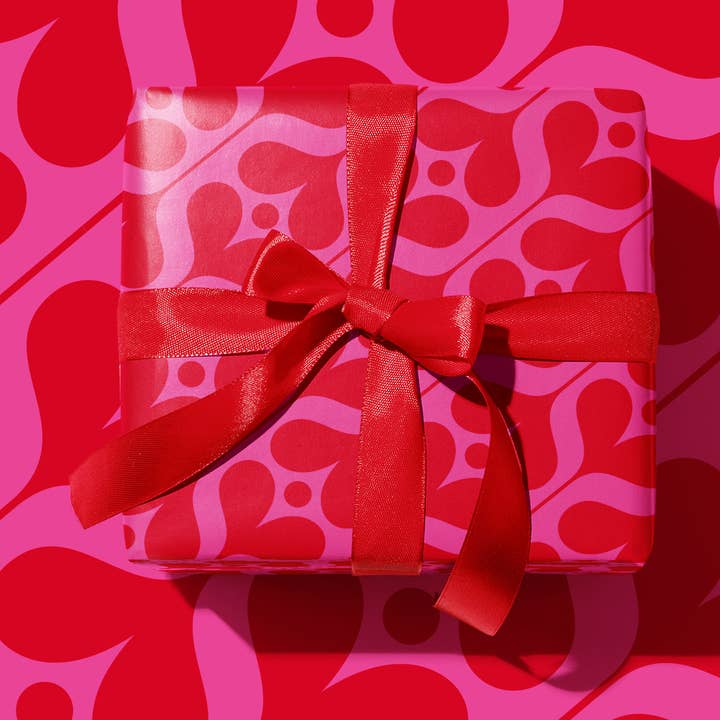 Sweetpea | Valentine's Gift Wrapping Paper & Tag Set for wholesale by Storigraphic®