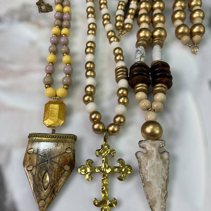 Tweeds and Beads - Wholesale Pendant/Charm Necklace - The Vera