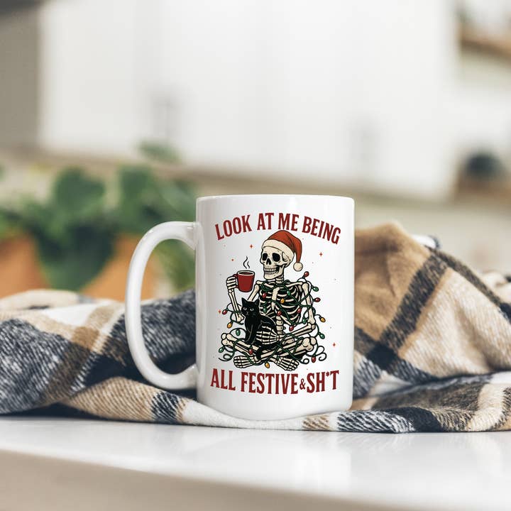 Festif & Merde | Tasse à café en céramique de 15 oz pour la vente par Oakbury Designs