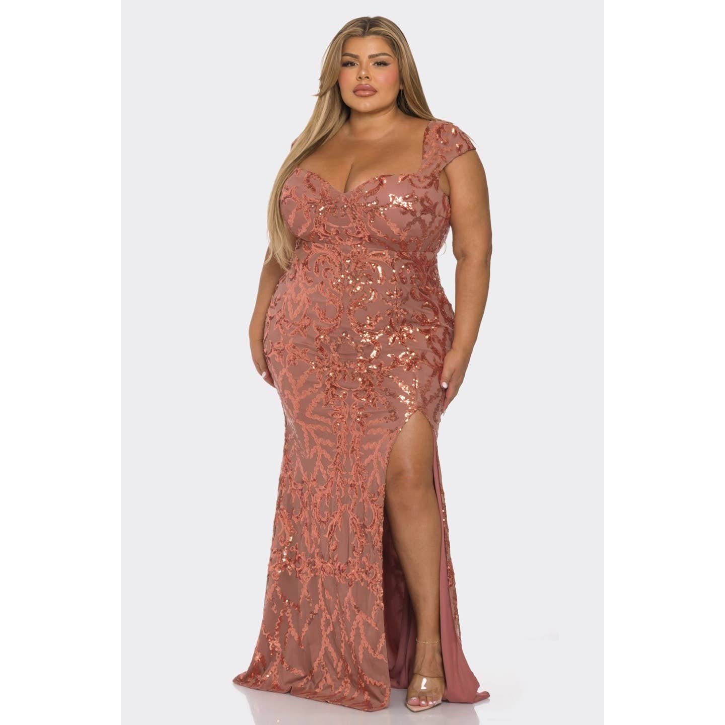 Curve Market - Vente Robe de soirée – femme - ROBE MAXI À SEQUINS À MANCHES COURTES ET FENTE LATÉRALE DE GRANDE TAILLE15
