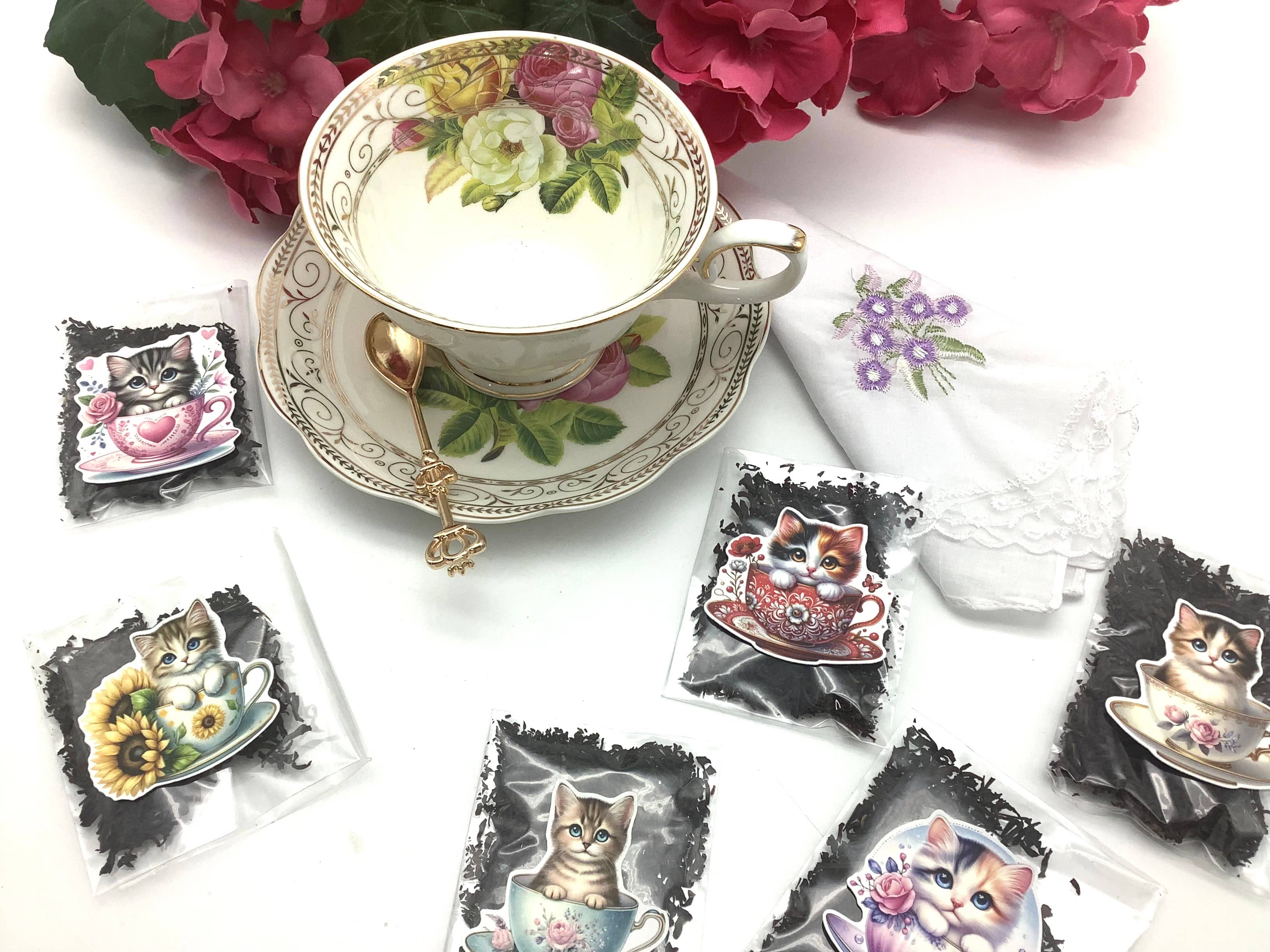 All Little Cute Things – wholesale Löst te – Katt i en vintage tekopp Kitty-sortiment av Loose Tea-paket1