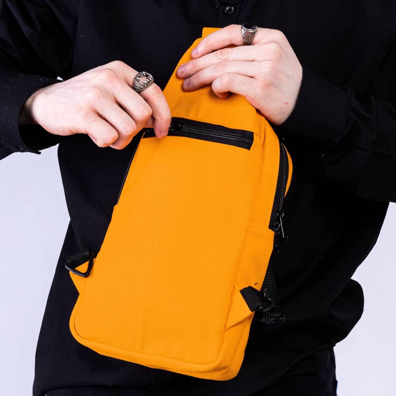 Ecodunia - Wholesale Crossbody Bag - Unisex - Large Canvas Crossbody Sling Bags |  Umoja23