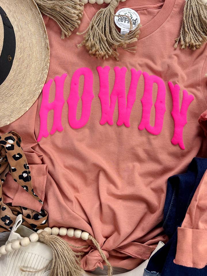T-shirt HOWDY {Neon Puff} pour la vente par Branded Cotton