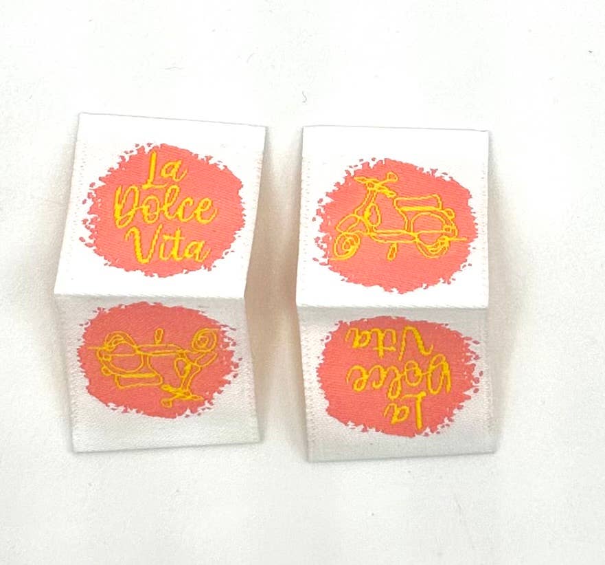 L’Étiquette Home Couture - Wholesale Craft Supplies - Folded Sew-On Woven Label: "LA DOLCE VITA"1