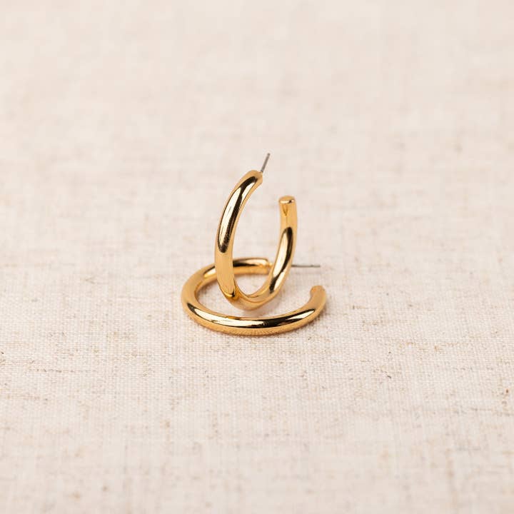 Michelle McDowell - Wholesale Dangle Earrings - Earrings Cameron Gold Shiny 1