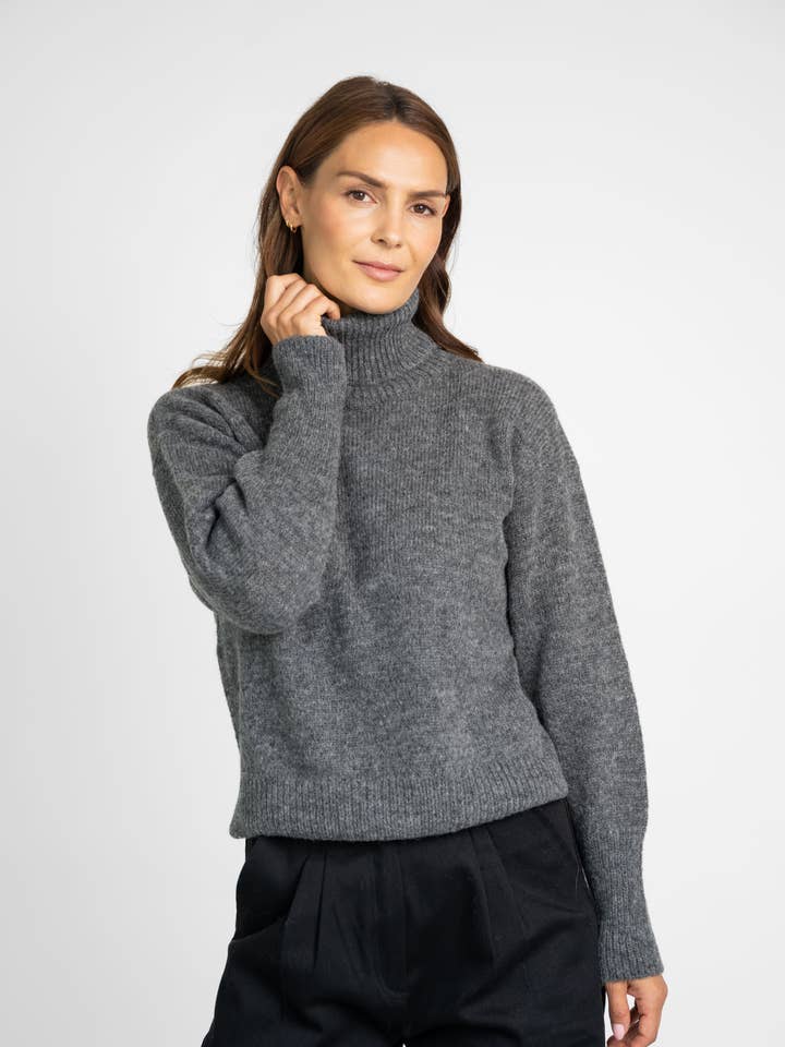 Dolcevita in 60% baby alpaca per la vendita all'ingrosso da parte di STORY OF MINE