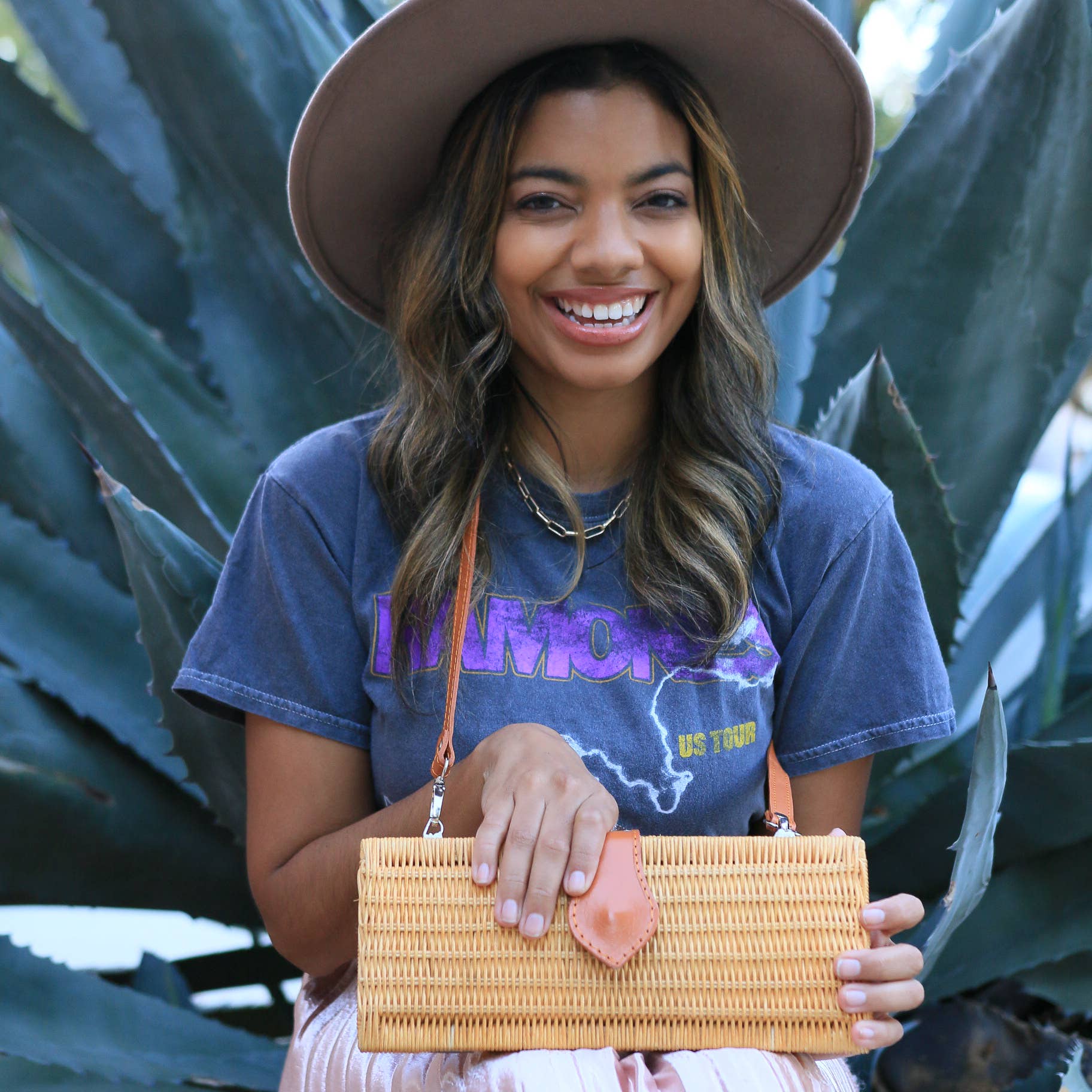 Everina - Wholesale Crossbody Bag - Women's - Marcia Crossbody Bag1