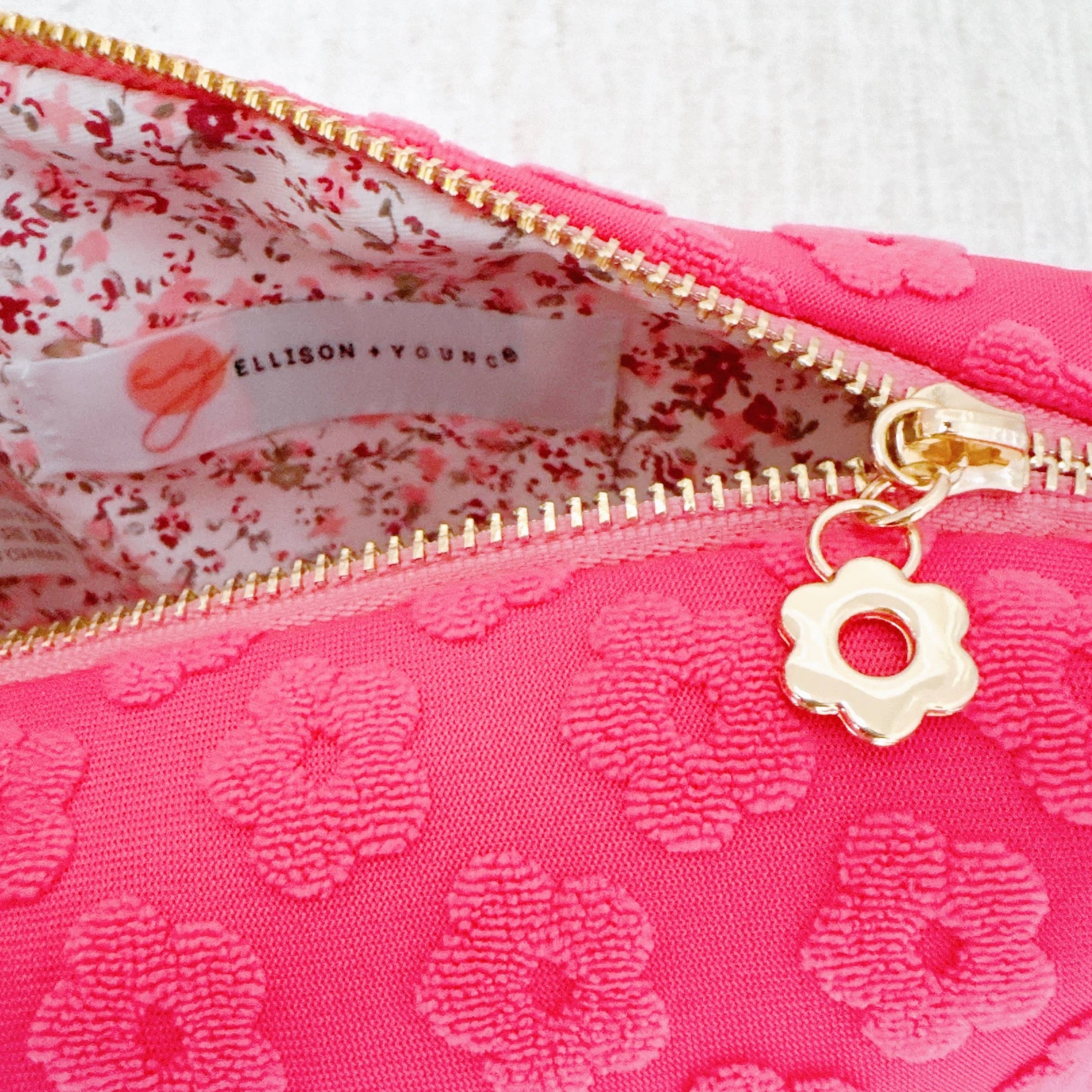 Ellison+Young - Wholesale Makeup/Cosmetic Bag - Embossed Daisy Blossom Cosmetic Case5