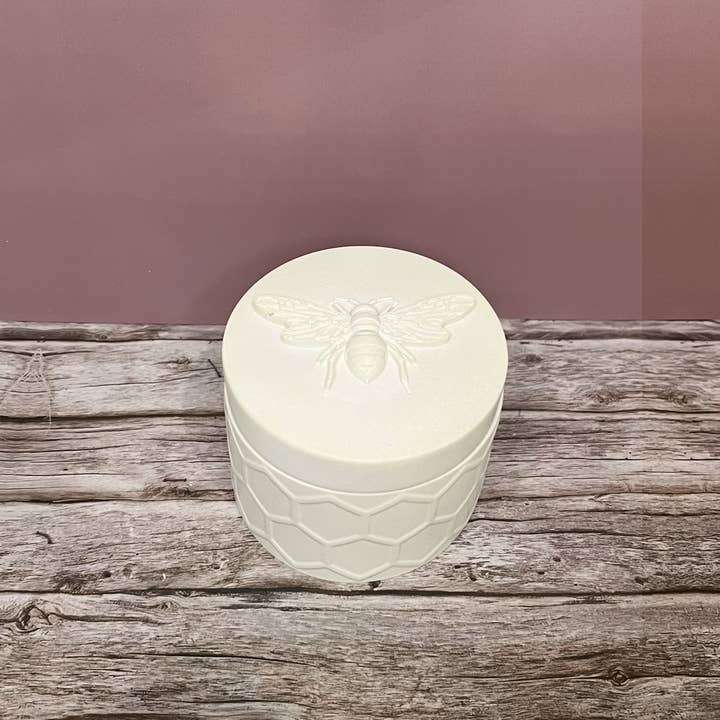 Paper Kuts - Wholesale Candle Holder - Handcrafted Bee Candle Jar | Eco-Friendly and Non-Toxic4