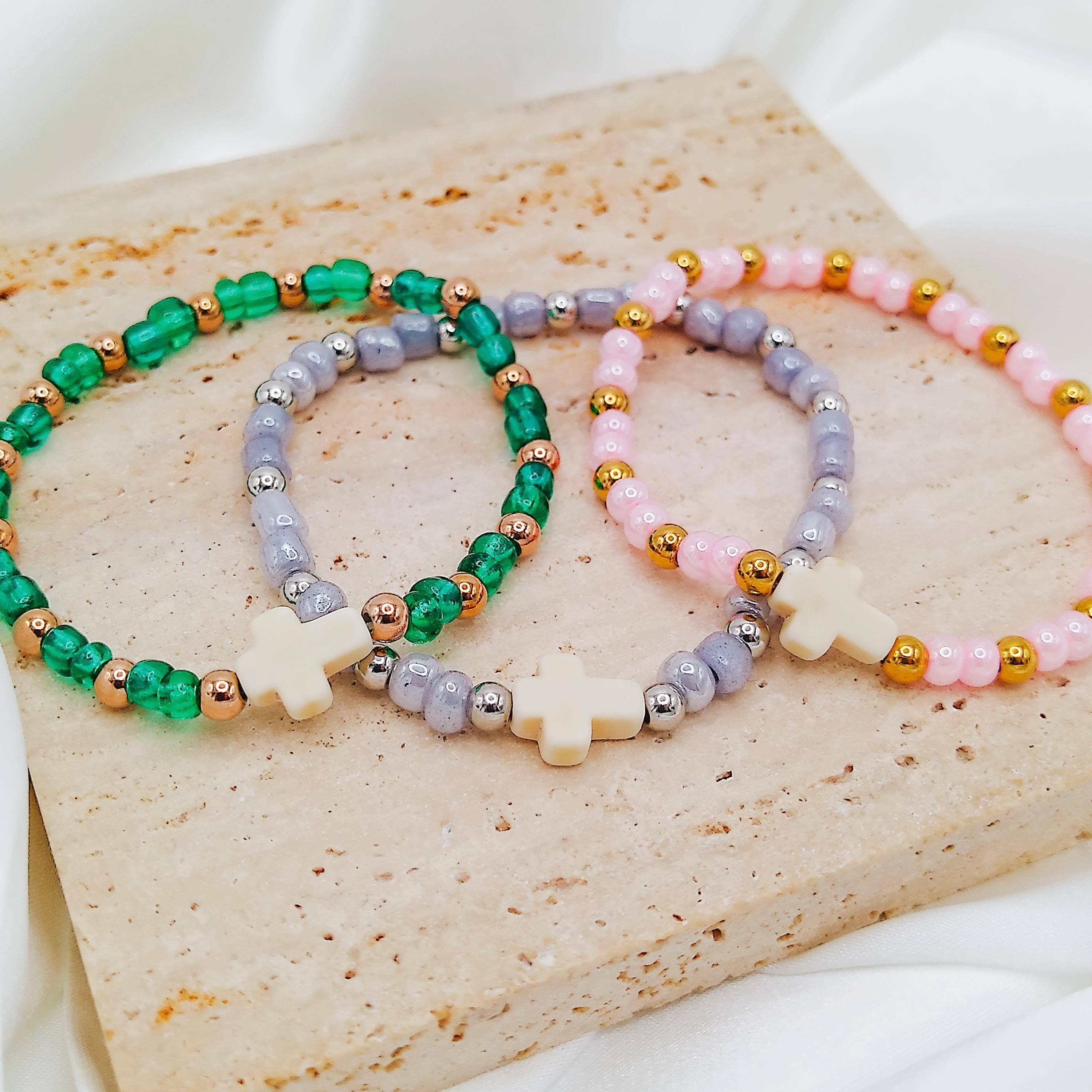 Avy + Tay – wholesale Beaded bracelet – WHITE TURQUOISE CROSS BEADED BRACELET4