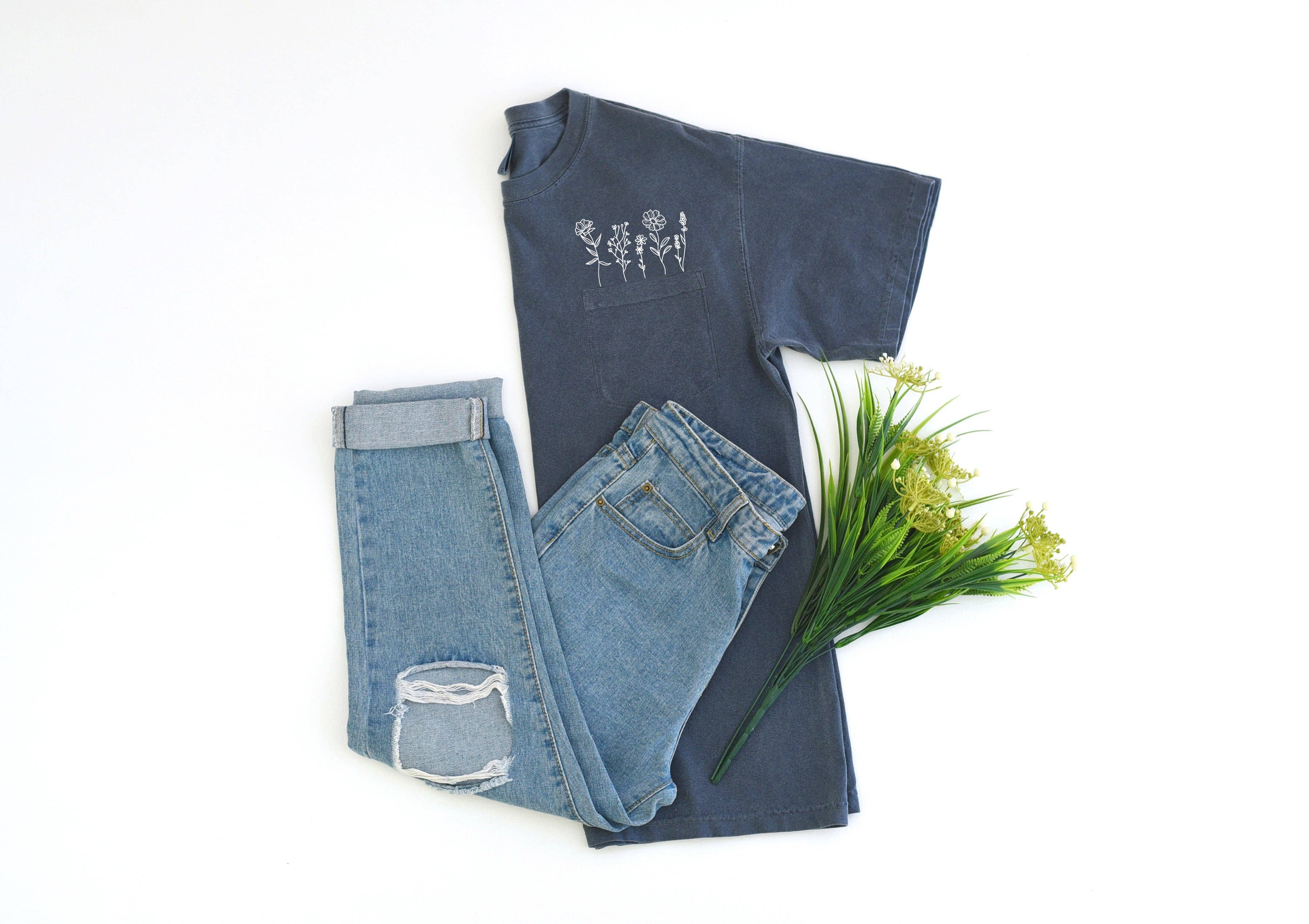 Verita Culture - Wholesale Screen Printed T-Shirt - Women's - Wildflowers Comfort Colors Pocket T Shirt5