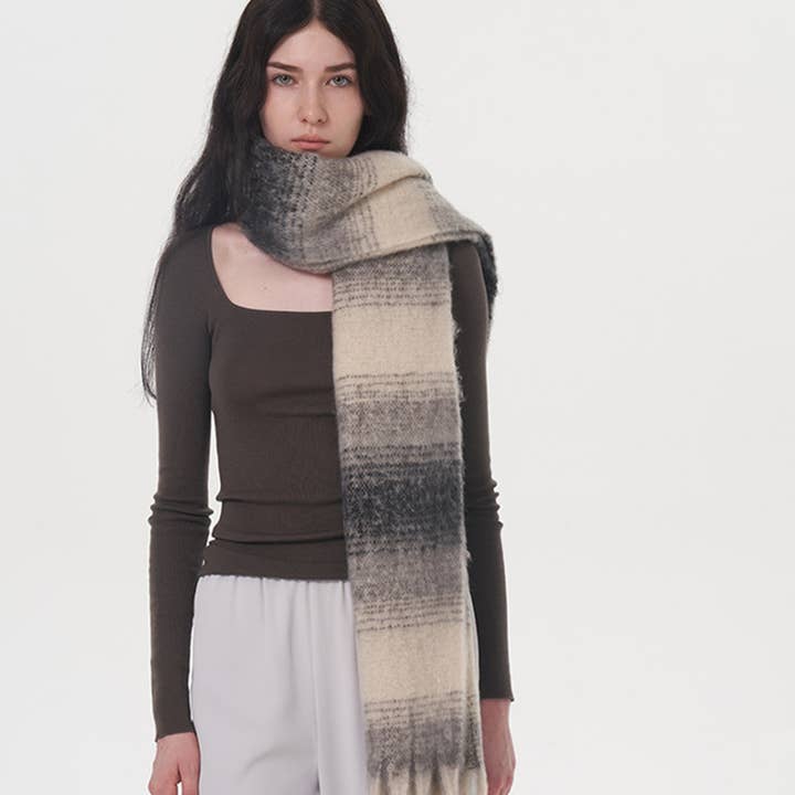 ACCITY - Wholesale Scarf - Women's - WARM AND COMFORTABLE STRIPED PLAID FRINGED SCARF_CWASC0333