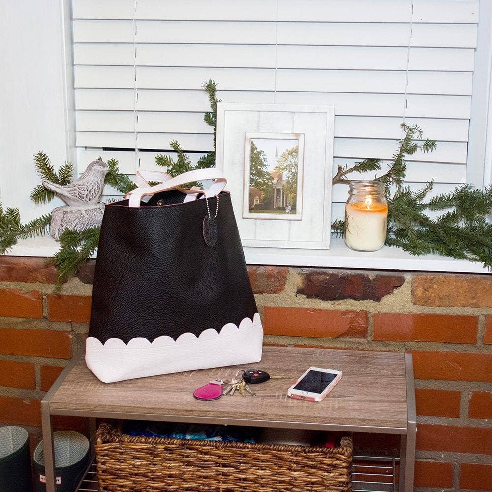 Mainstreet Collection - Wholesale Tote Bag - Women's - Scallop Handbags1