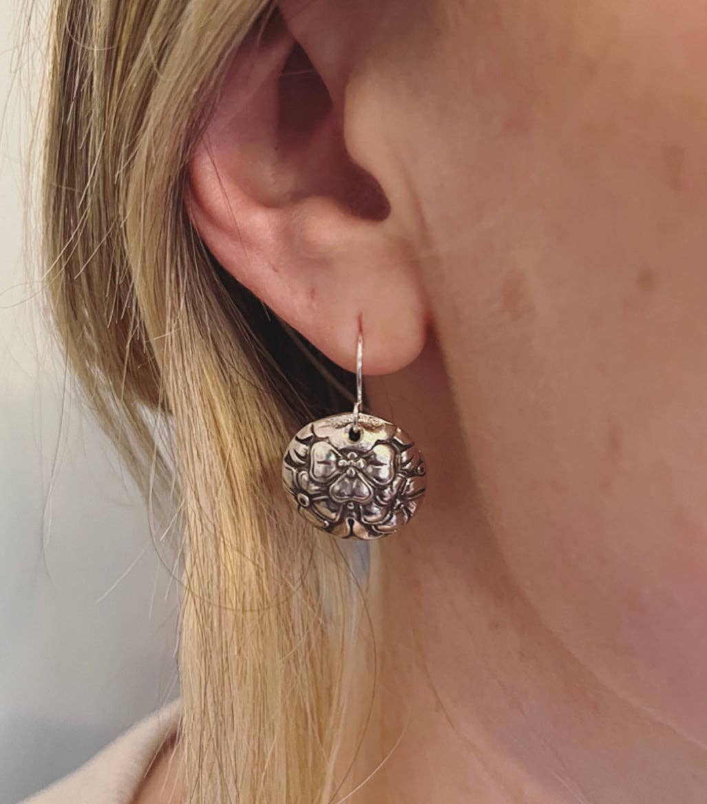 Spoon Jewelry By Emily - Vente Boucles d'oreilles pendantes - Boucles d'oreilles en forme de dôme avec manche de couteau Eternally Yours1