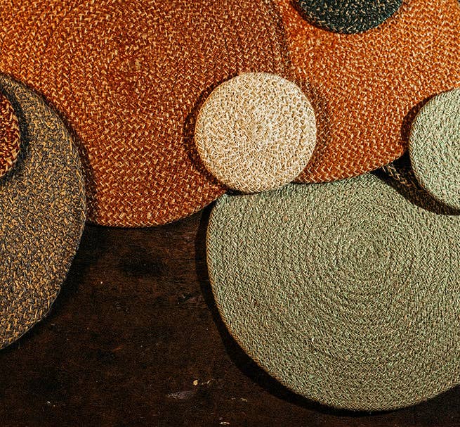 BRITISH COLOUR STANDARD – wholesale Placemat – Jute Placemats 27cm in Tangerine/Natural, Tied Set of 42