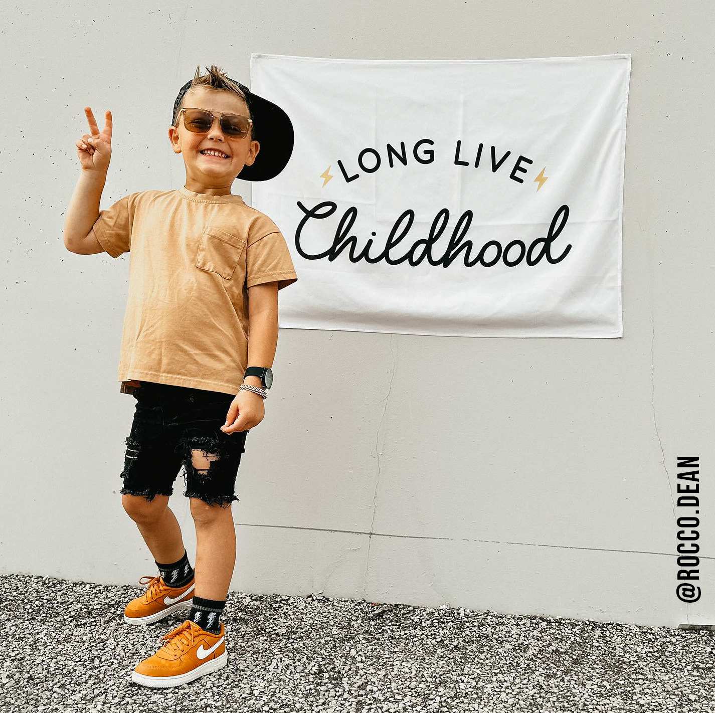 Cherrypick - Vendita all'ingrosso Striscione - Bambini e neonati - Long Live Childhood Banner (neutro) | Targa da parete in tessuto per bambini1