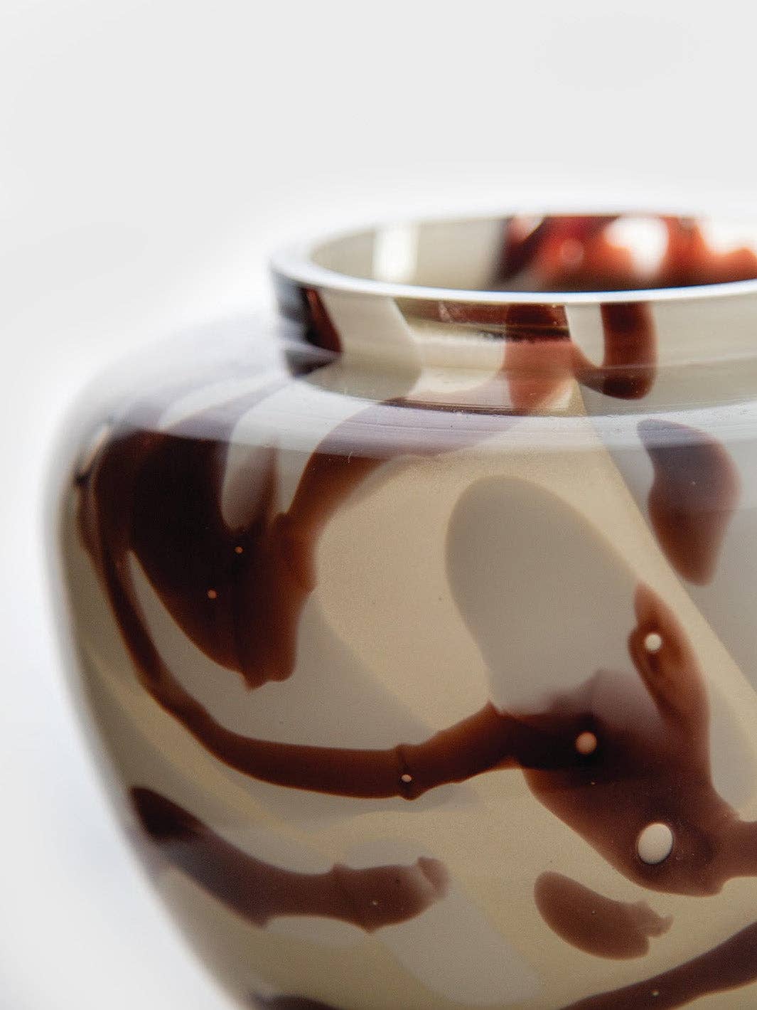 House of Roya Ltd – wholesale Vase – Posy Vase In Smoked Alabaster Fog2